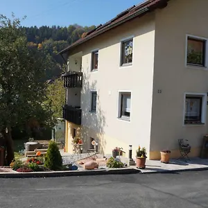 Lang Am Radweg Apartment